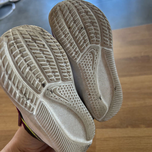 Nike Purple Sneakers - 6
