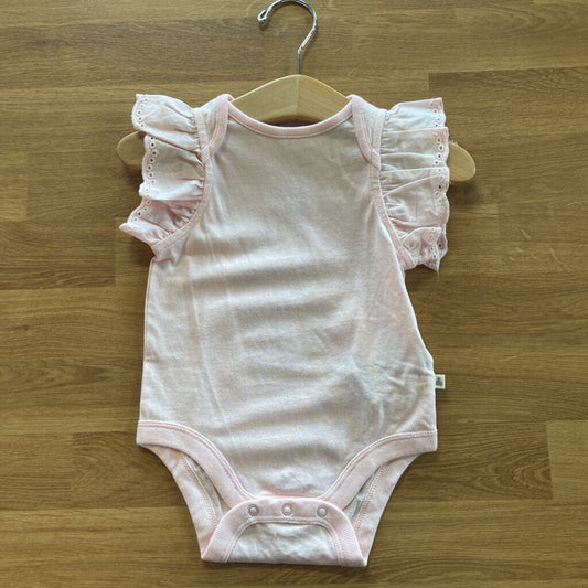 NWT Baby Gap Eyelet SS Onesie - 3/6m