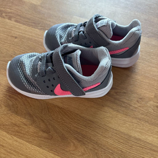 Nike Grey Sneakers 7