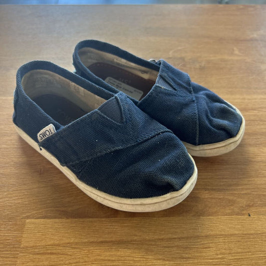 Toms Blue Canvas Shoe - 7