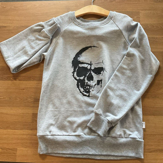 NWT Portage and Main Skull Crewneck - 8/10