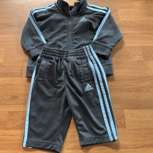 Adidas Tracksuit - 6m