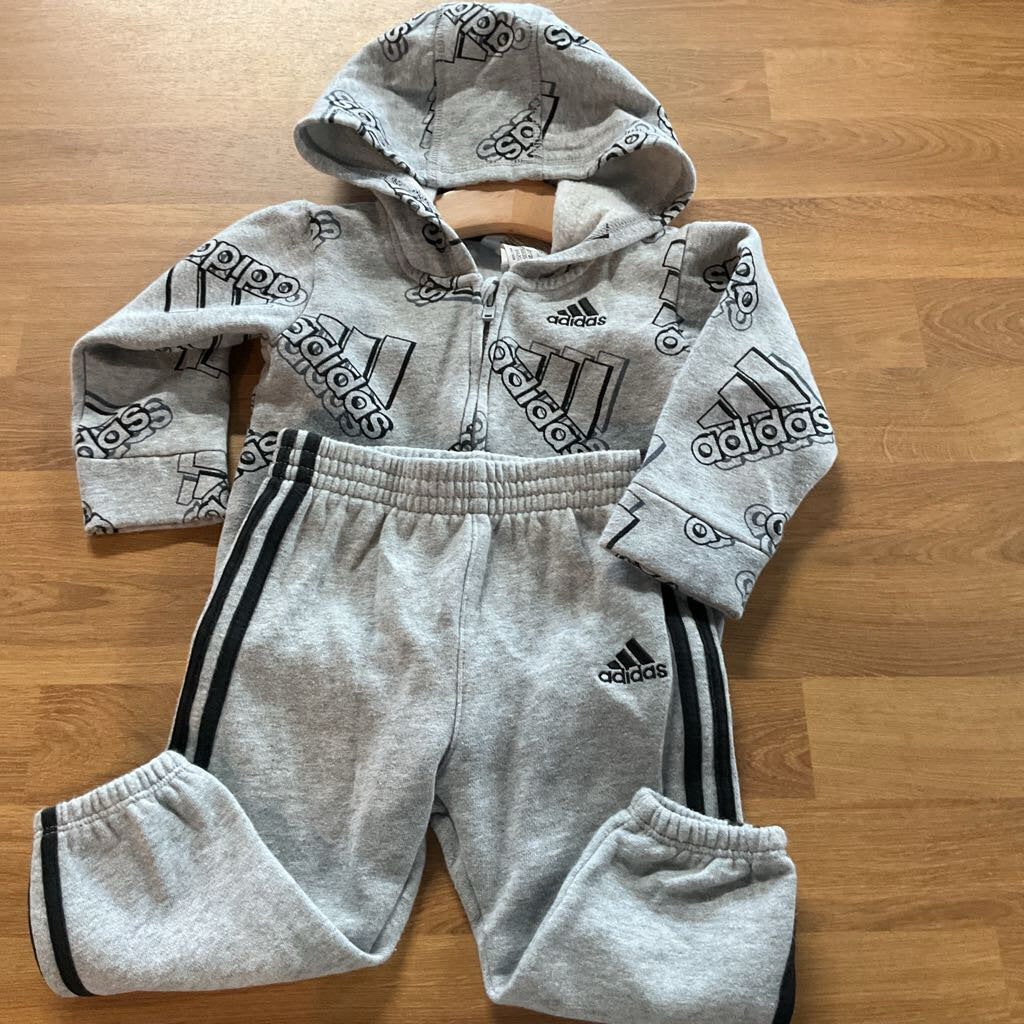 Adidas Sweatsuit - 9m