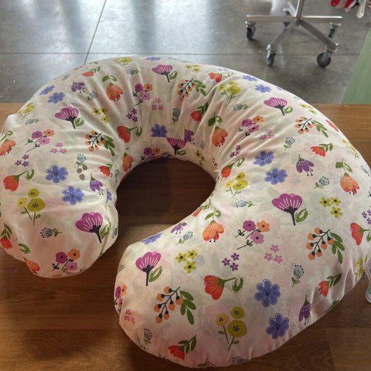 Boppy Floral Nursing Pillow w/ 2 Covers