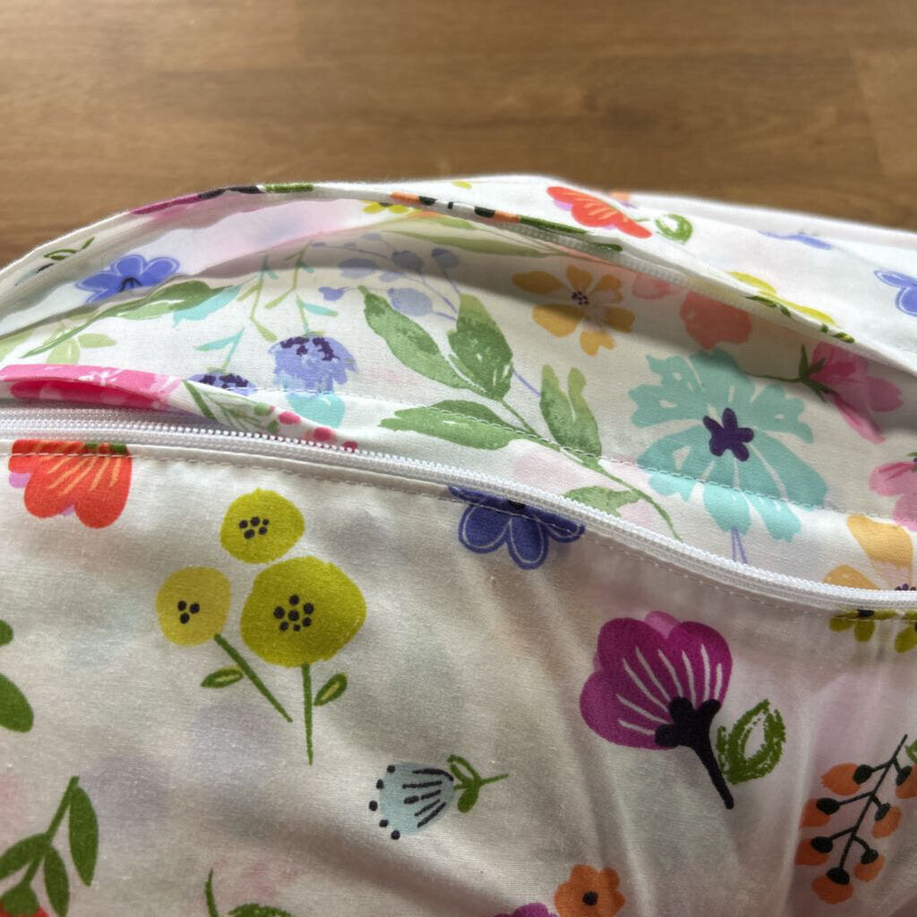 Boppy Floral Nursing Pillow w/ 2 Covers