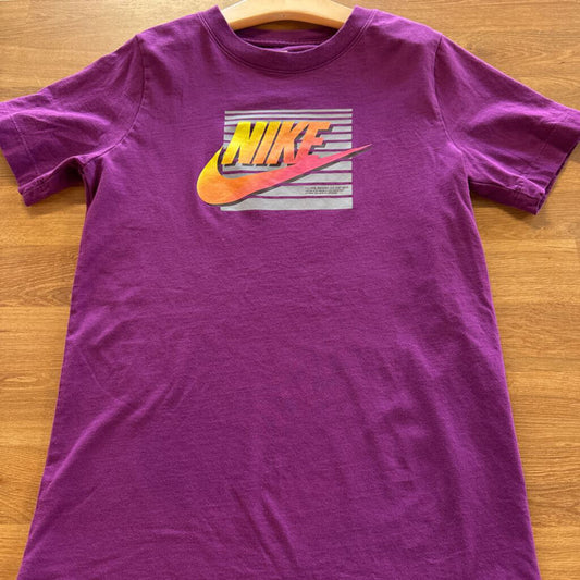 Nike SS Tee 10-12