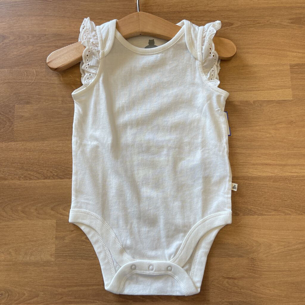 NWOT Baby Gap Eyelet SS Onesie - 6/12m