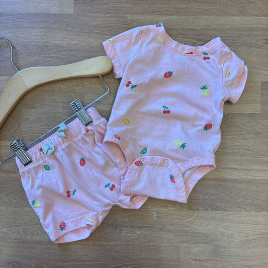 Old Navy Fruit SS Onesie / Short Set - 0/3m