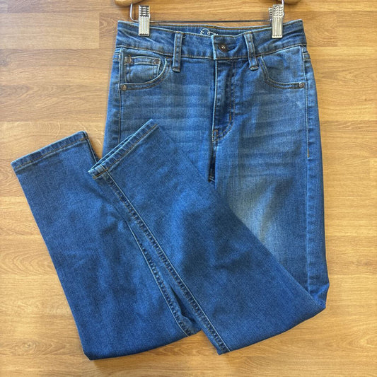 Art Class Girlfriend Jeans - 10