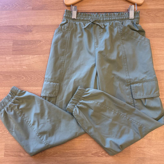 Old Navy Quick Dry Cargo Pants - 8