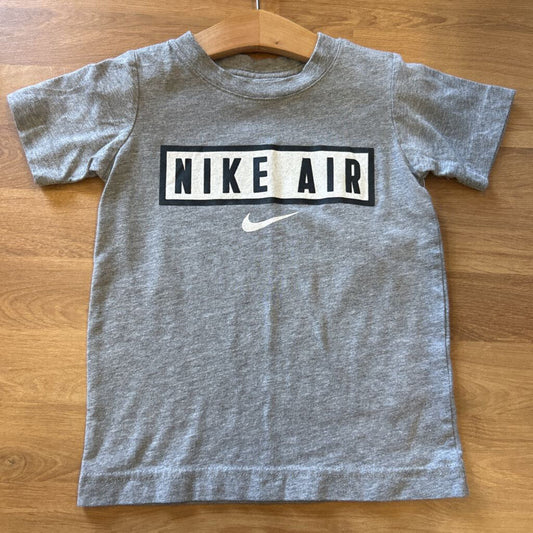 Nike Air SS Tee 4