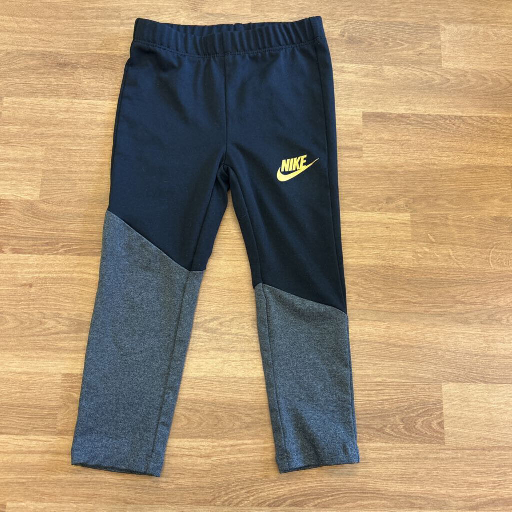 Nike Active Leggings 3T