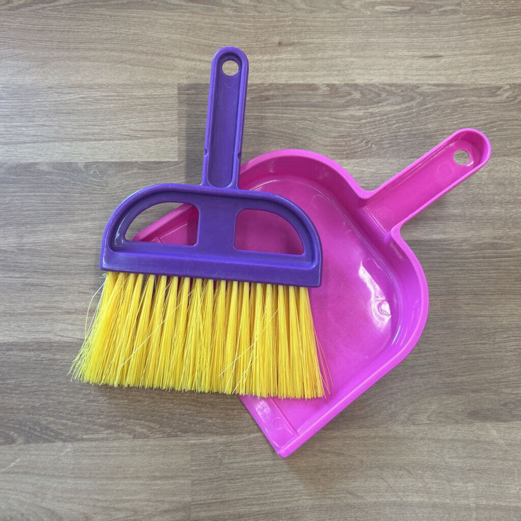Broom & Dust Pan