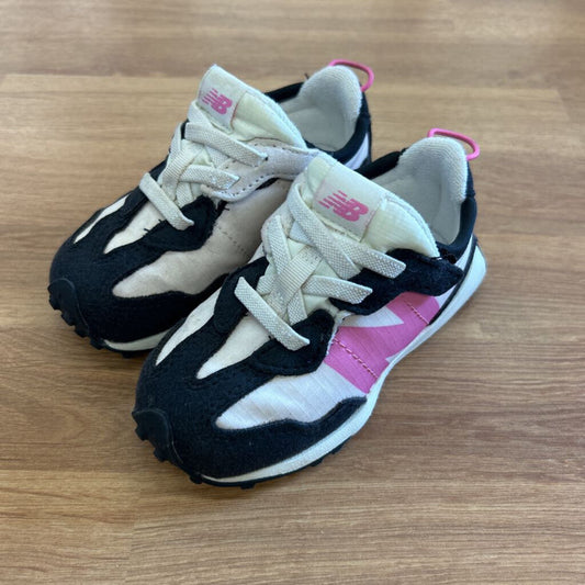 New Balance Black/Pink Sneakers - 6