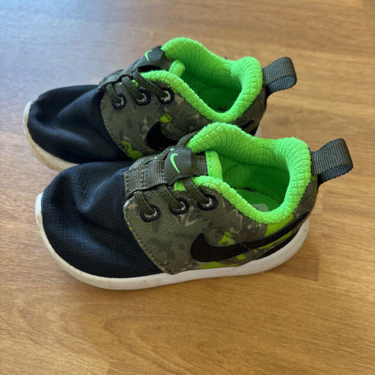Nike Black Camo Sneakers - 5