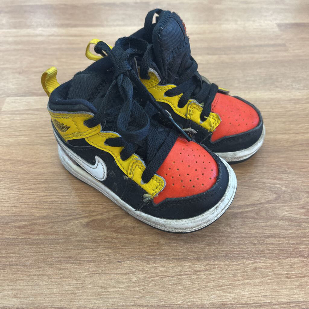 Nike Air Jordan Black/Red Sneakers (wear) - 4