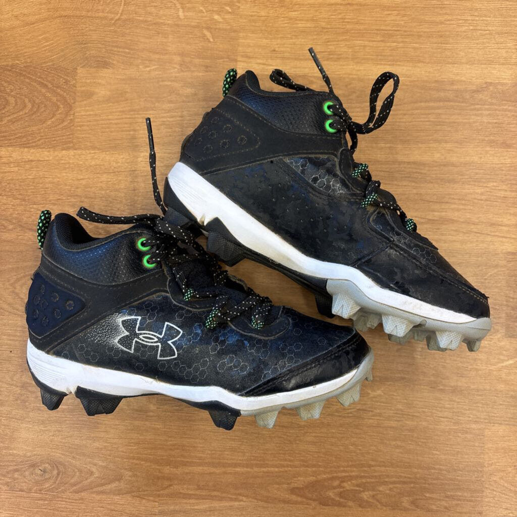 Under Armour Cleats - 1