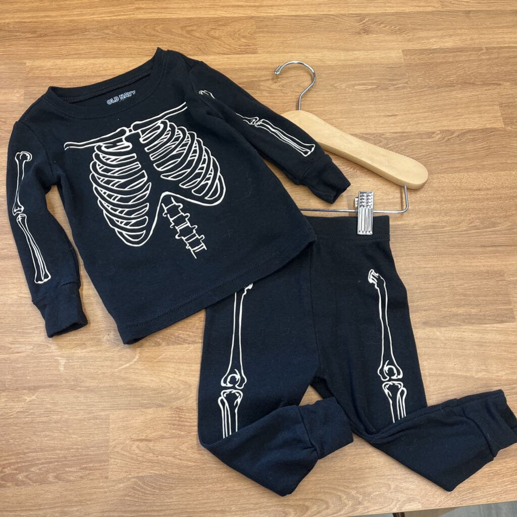 Old Navy Skeleton Pjs - 12/18m