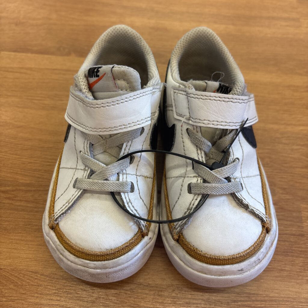 Nike White Leather Sneakers (wear) - 7