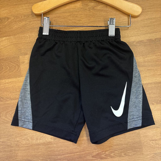 Nike Active Shorts (pilling on back) - 4