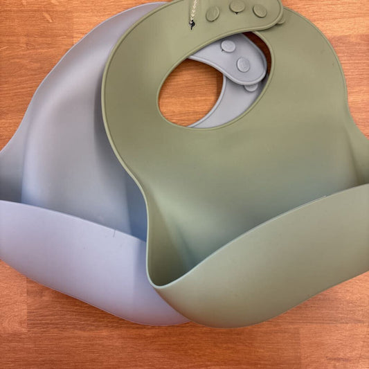 Set of 2 Silicone Bib