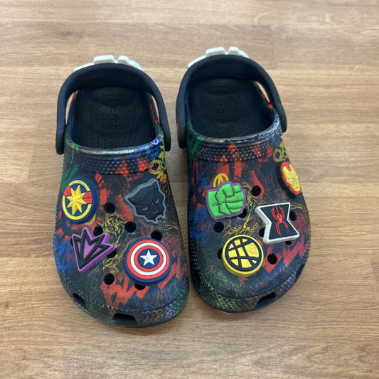 Crocs Black Avengers - 11