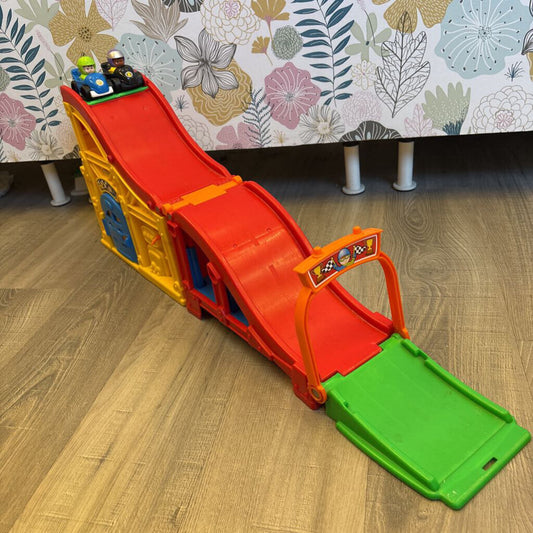 Fisher Price Little People Wheelies Rev'n Sounds Race Track