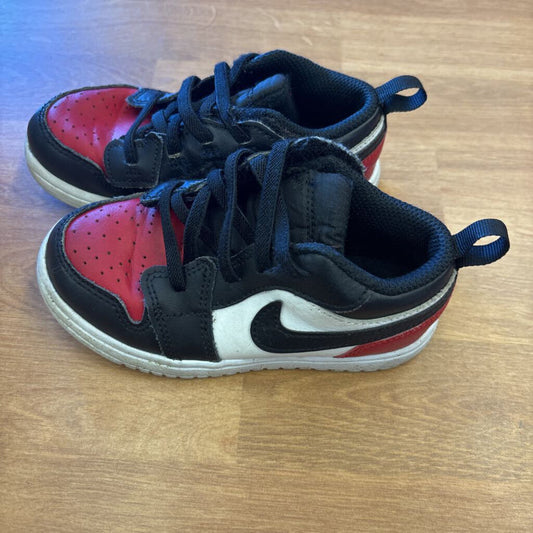 Nike Air Jordan Black/Red Sneakers - 9