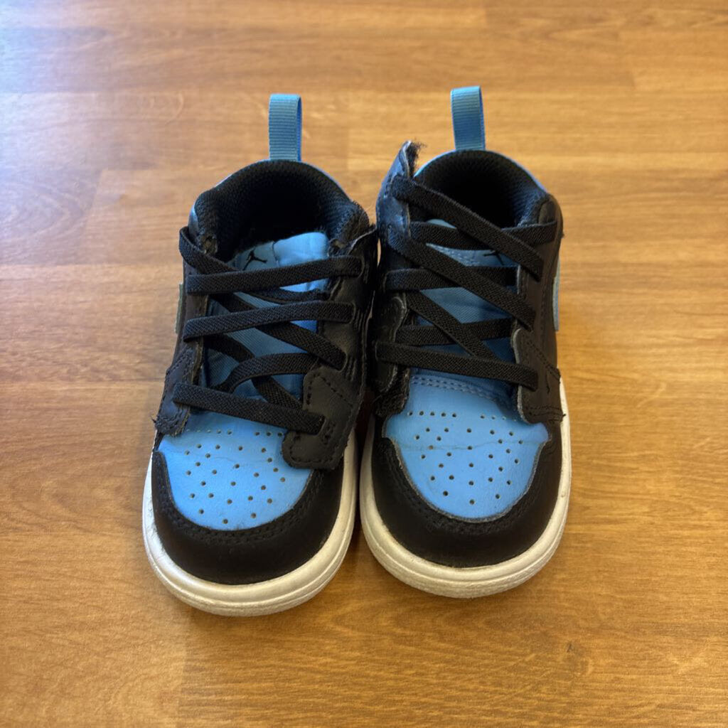 Nike Blue/Black Jordan Sneakers - 7