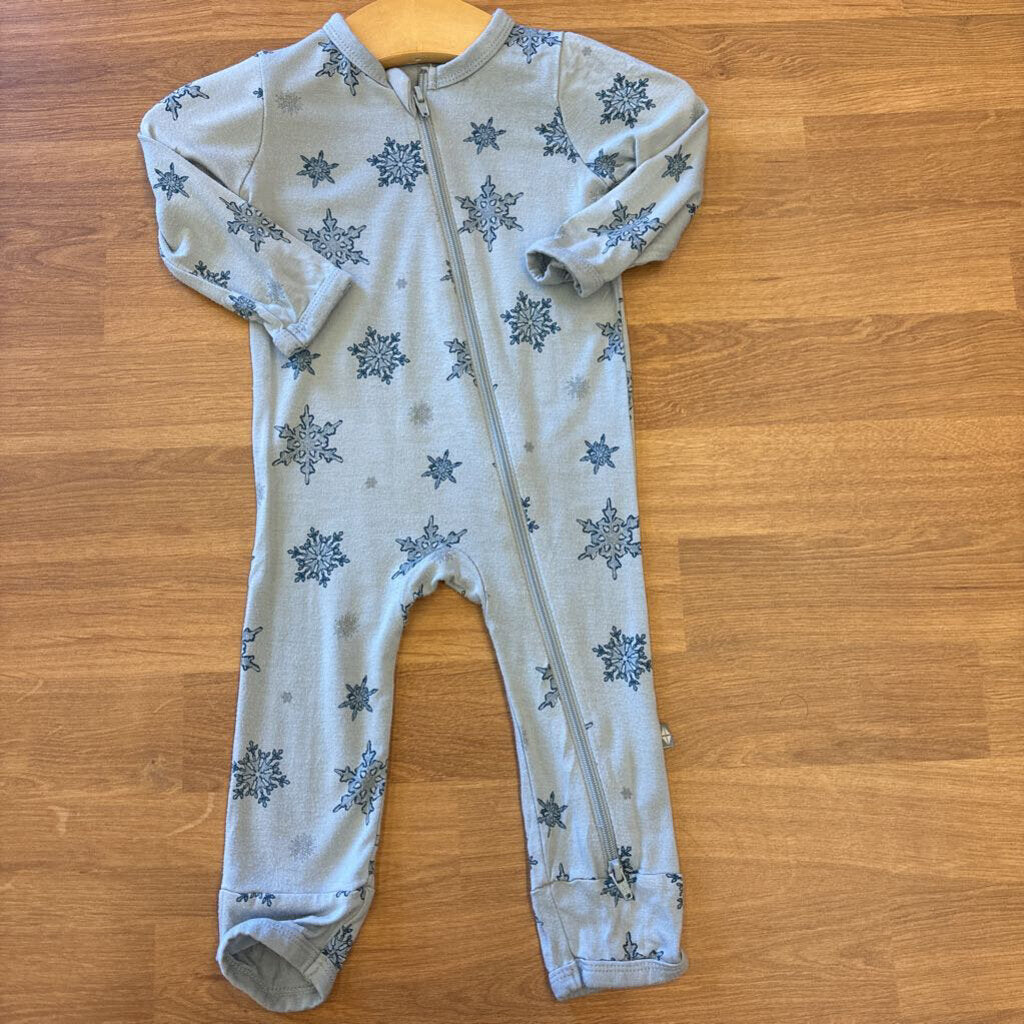 Kyte Baby Bamboo Snowflake Zip Sleeper (wash wear) - 3/6m
