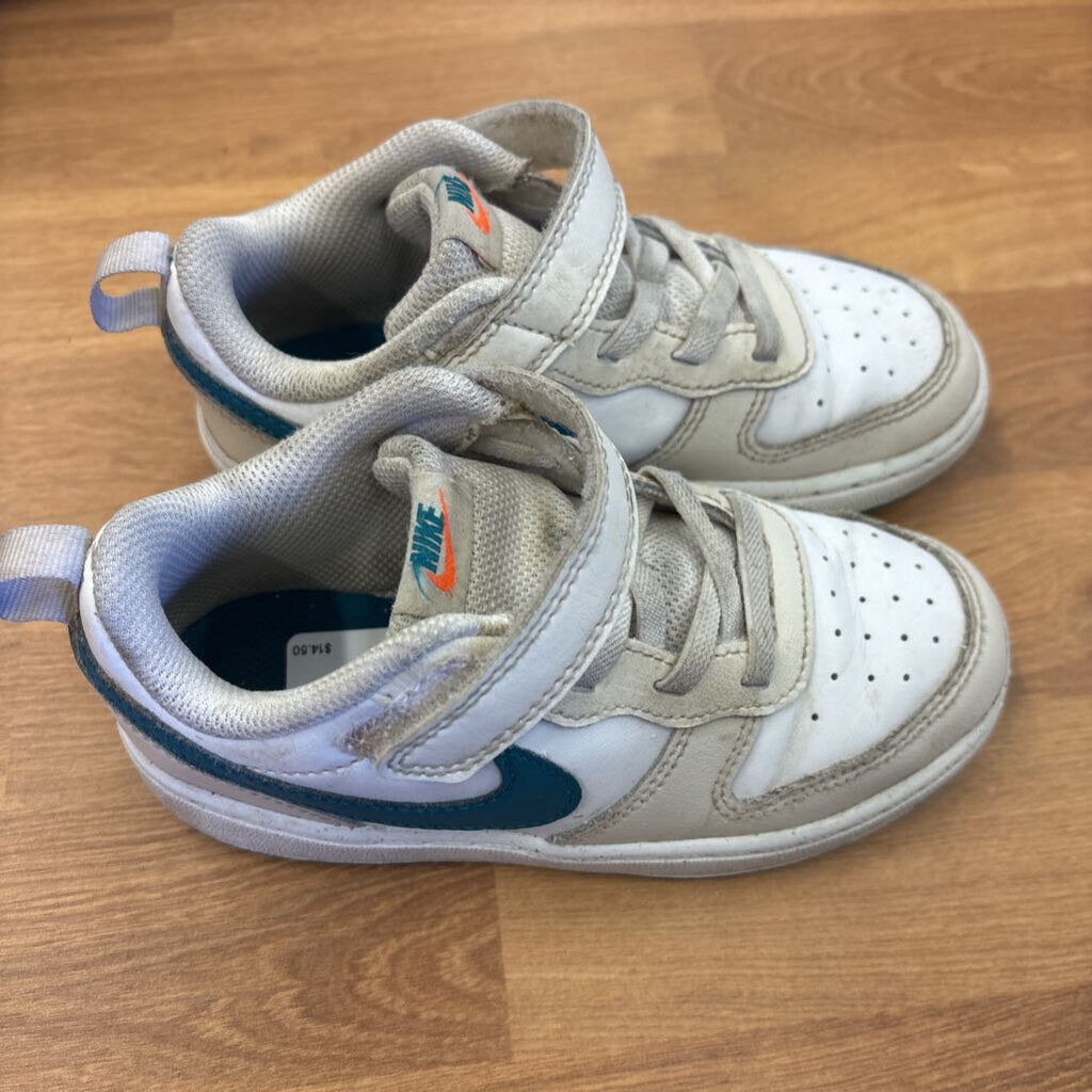 Nike White/Teal Sneakers - 10