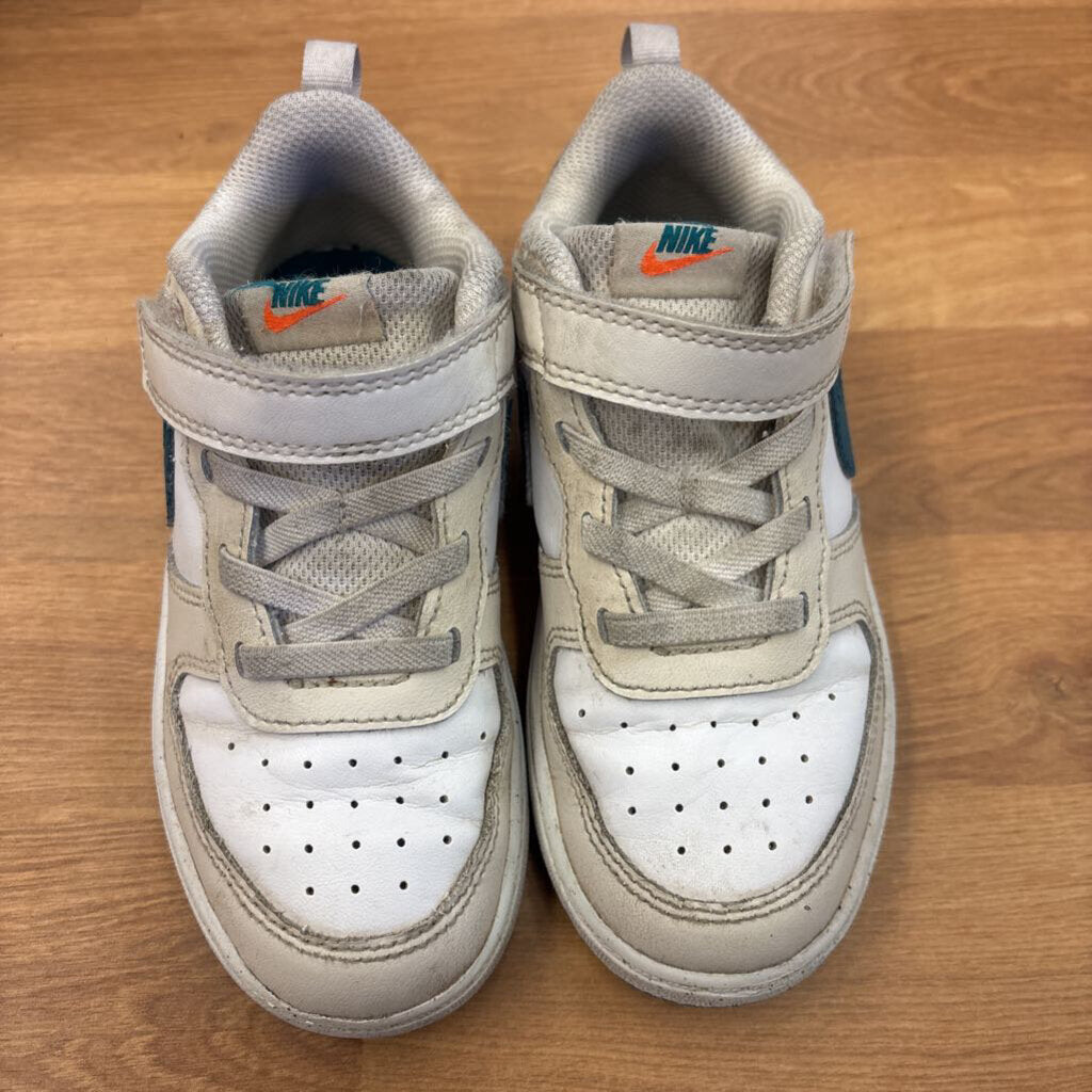 Nike White/Teal Sneakers - 10