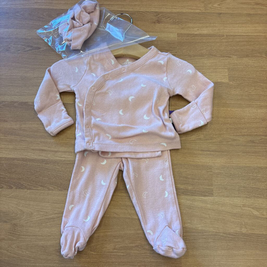 Baby Gap Moon Two Pc Set w/ Hat - 0/3m