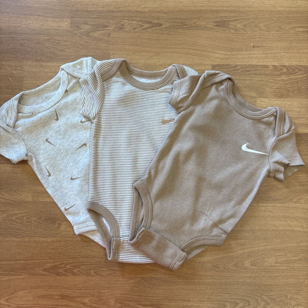 Nike Set of 3 SS Onesies - 3m
