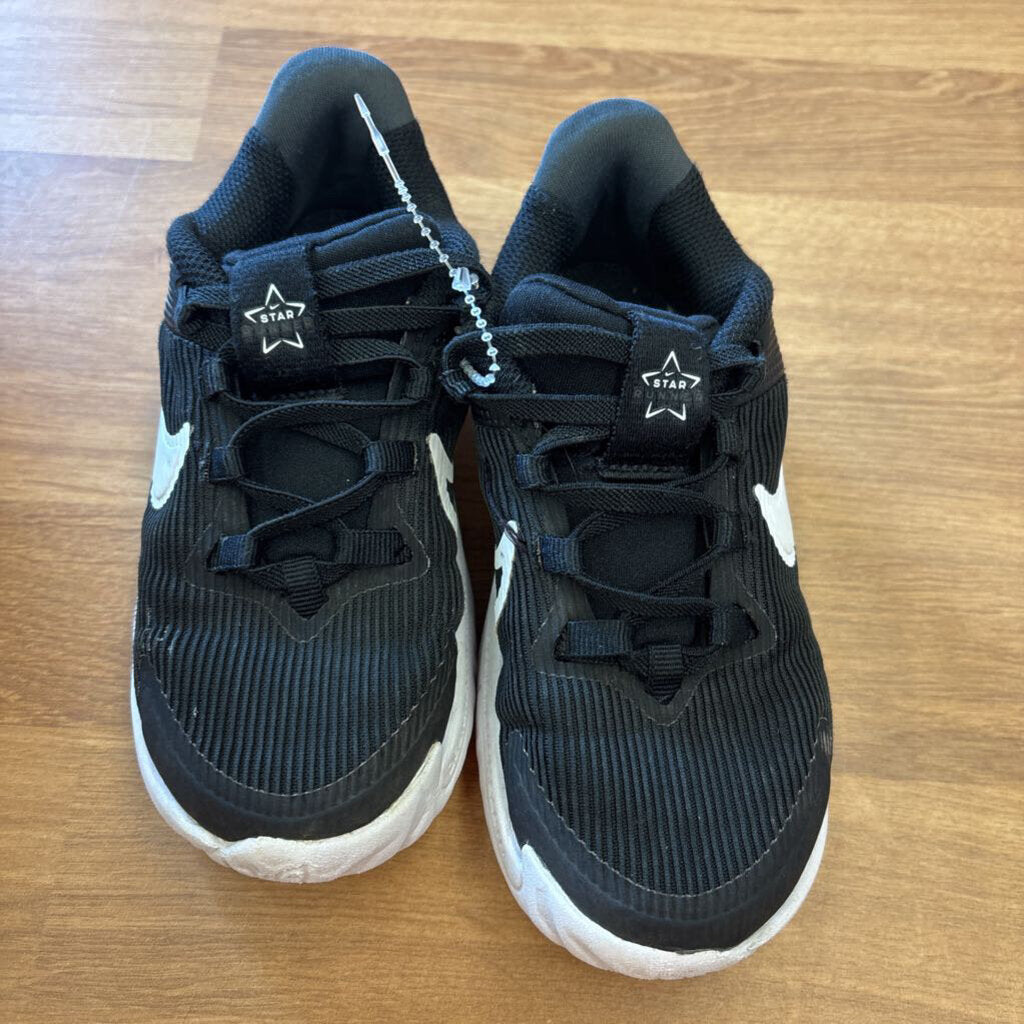 Nike Black Sneakers - 10
