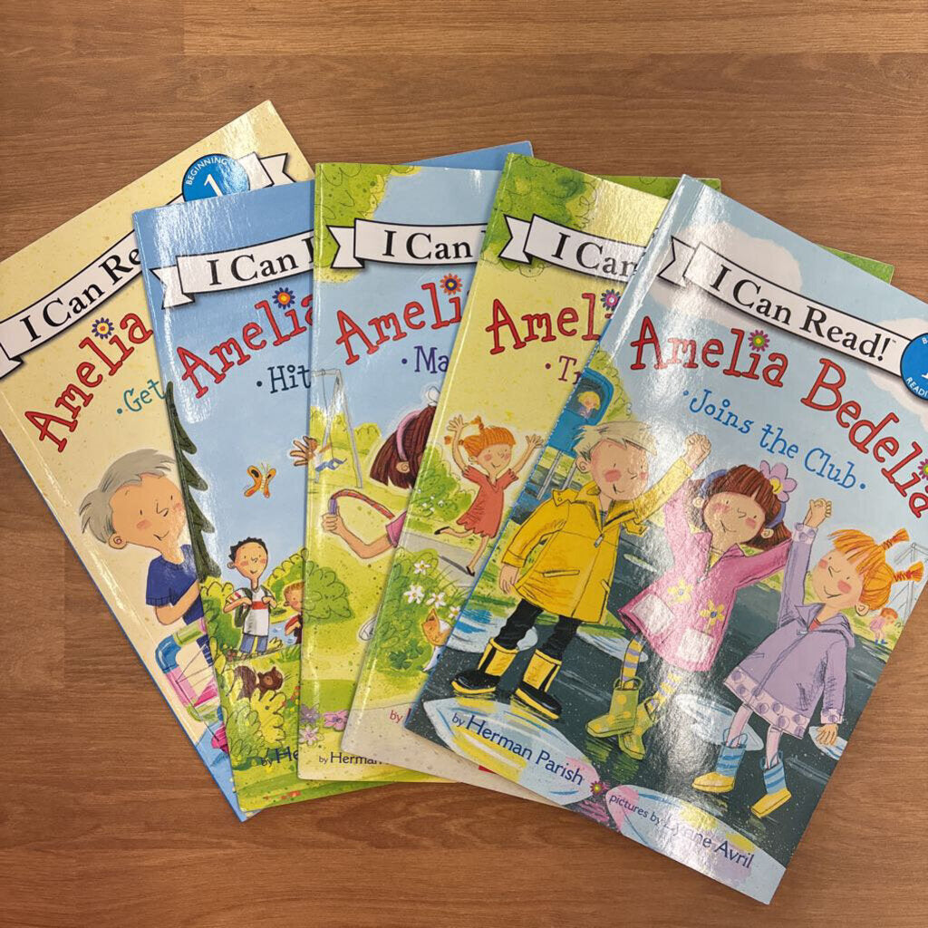 Set of 5 Amelia Bedelia Early Readers