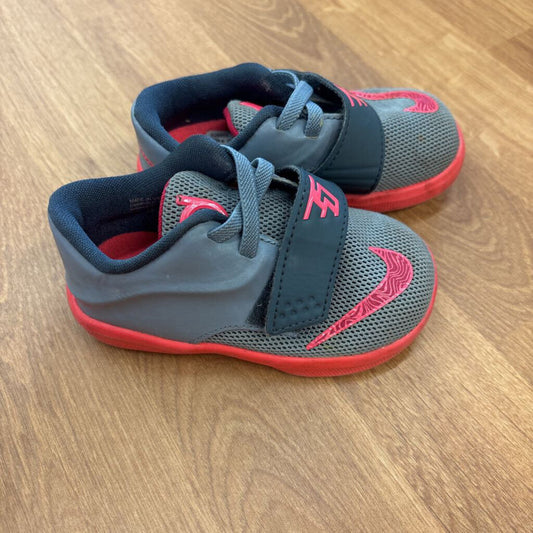 Nike Grey/Pink Sneakers - 5