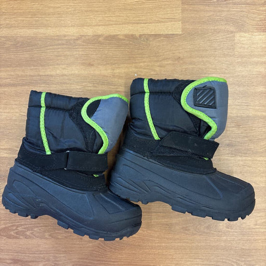 Black/Green Snow Boots - 9