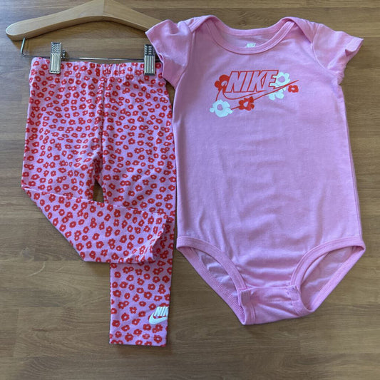 Nike Daisy SS Onesie / Legging Set - 24m