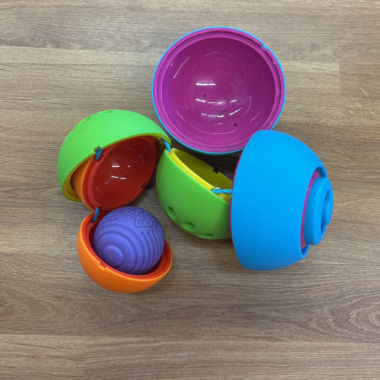 Fat Brain Toys OombeeBall - Sensory Nesting Puzzle