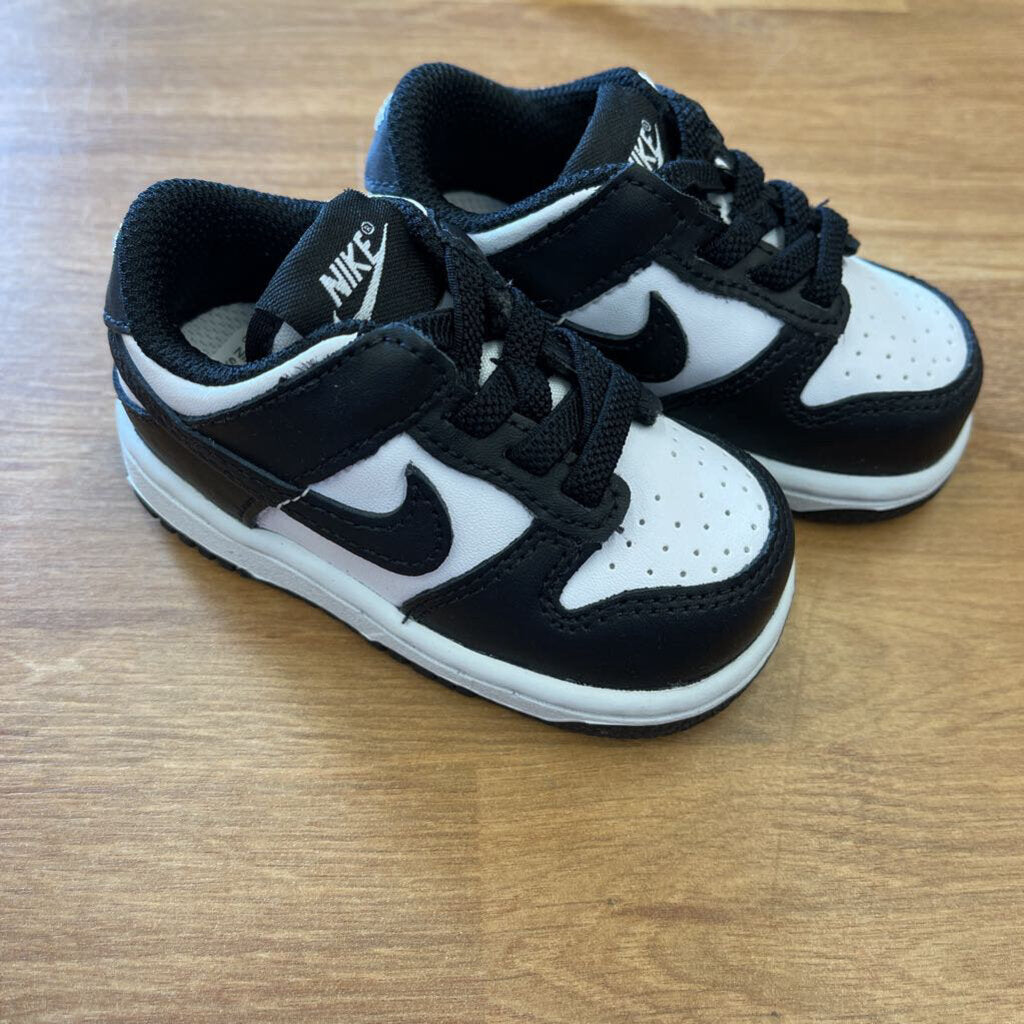 Nike Dunk Low Black Sneakers - 4