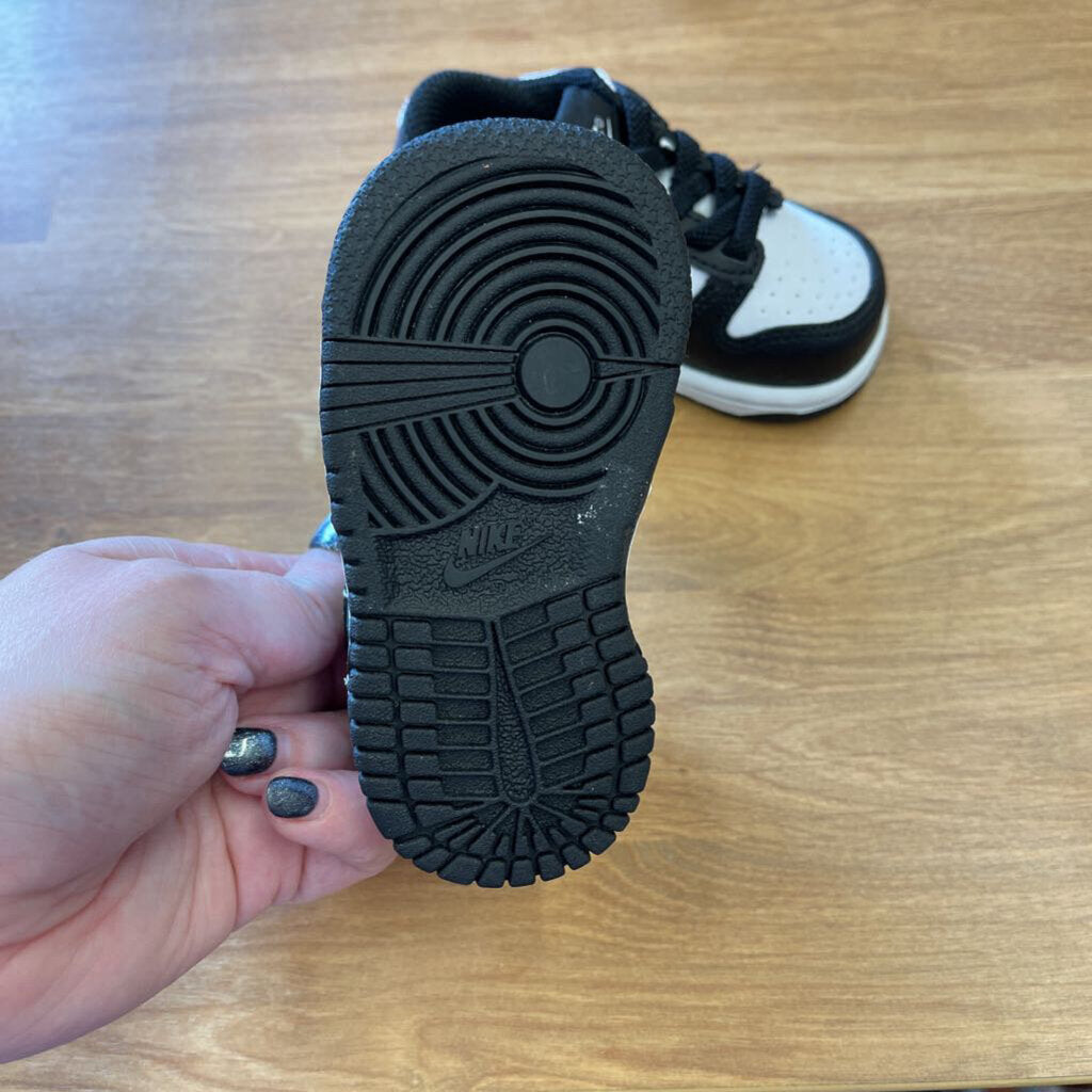 Nike Dunk Low Black Sneakers - 4