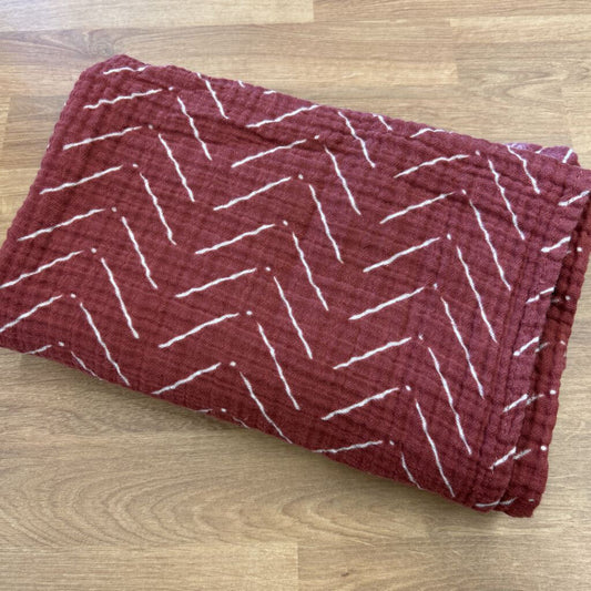 Itzy Ritzy Arrow Muslin Swaddle Blanket