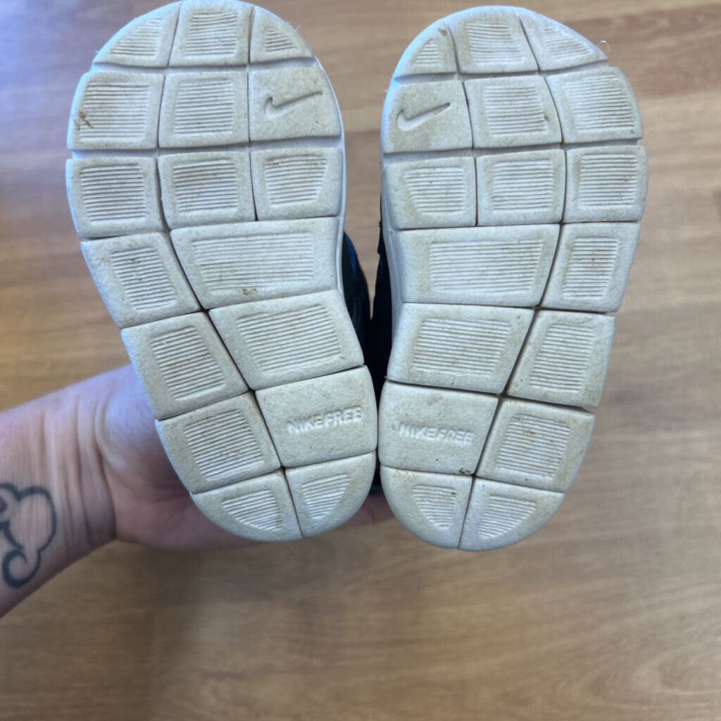 Nike Black Sneakers - 5