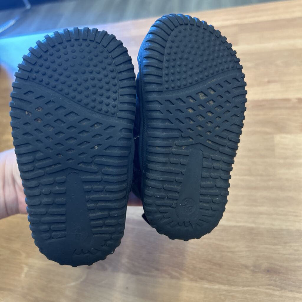 Puffer Winter Black Boots ~ 5