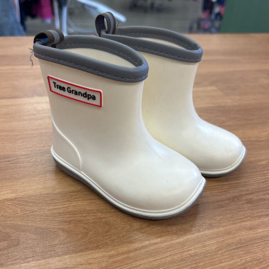 Tree Grandpa White Rainboots ~ 5