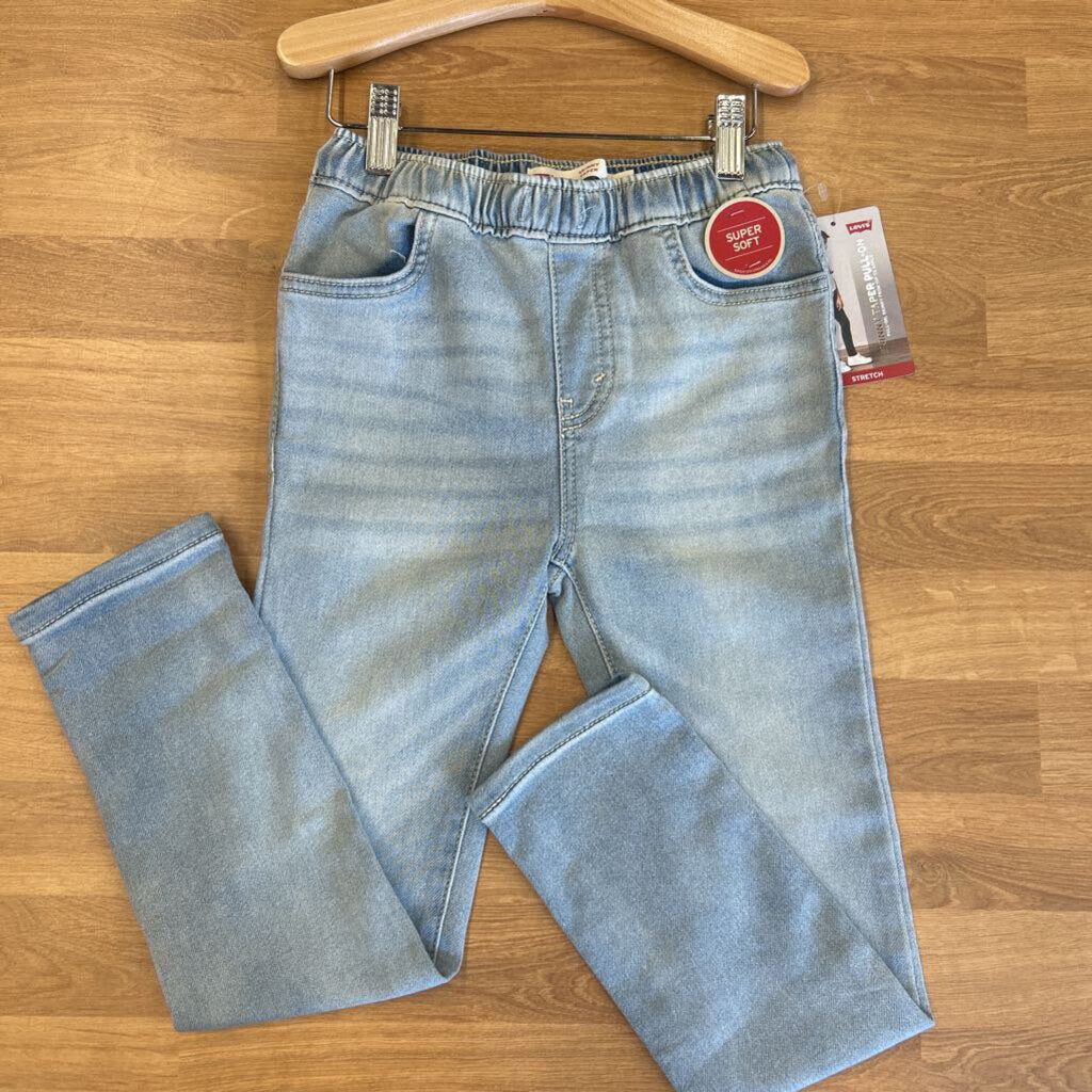 NWT Levi's Skinny Taper Jeans - 6