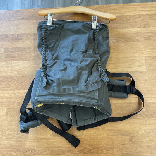 Tula Baby Carrier - Grey Giraffe