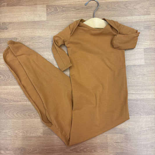 Harlowe + Co Knotted Sleeping Gown - 0/3m