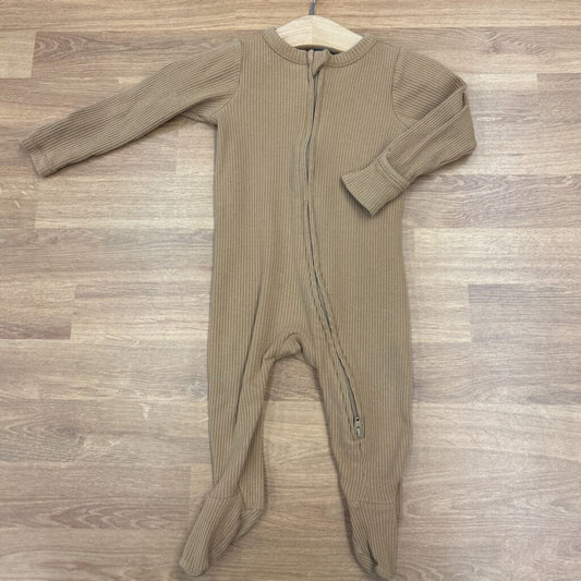 Old Navy Ribbed Zip Sleeper - 6/9m